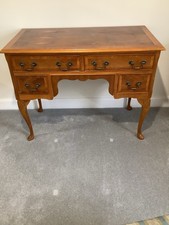 Queen Anne style ladies