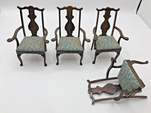 Dolls house miniature queen - 3,